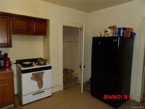 115 William St, Newburgh, NY, 12550-5905 | Card Image