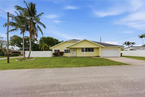 4361 Ne 13th Ter, Oakland Park, FL, 33334-4707 | Card Image