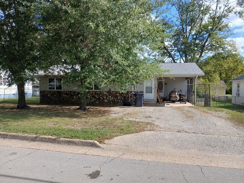 254 S Thayer Ave, West Plains, MO, 65775-3354 | Card Image
