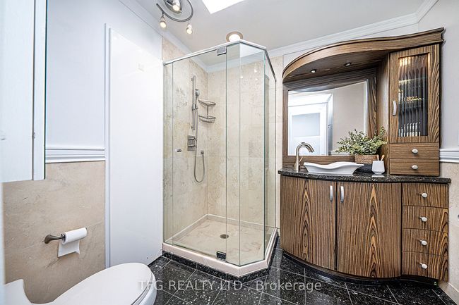 7 - 120 Glen Manor Dr, Condo with 2 bedrooms, 2 bathrooms and 1 parking in Toronto ON | Image 27