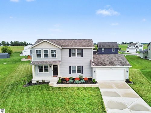 173 Crystal Ct, Alma, MI, 48801-8511 | Card Image