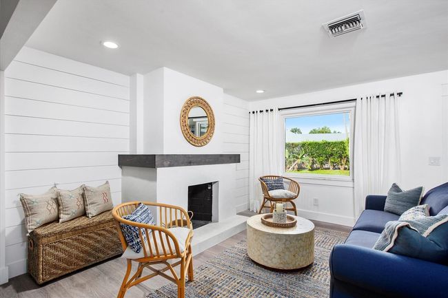 182 Beacon Ln, House other with 3 bedrooms, 2 bathrooms and null parking in Jupiter Inlet Colony FL | Image 7