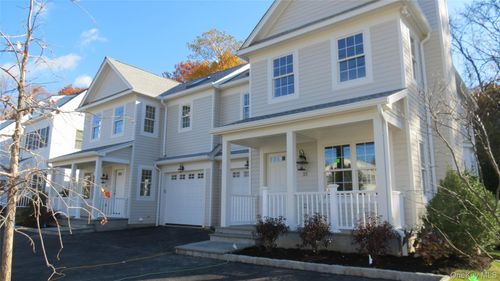 31 Cedar Pl, Rye, NY, 10580-4105 | Card Image