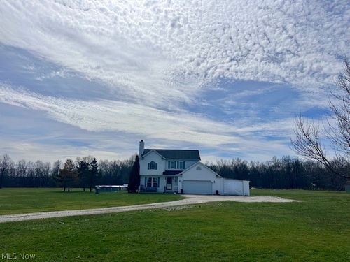 8742 Henderson Rd, Diamond, OH, 44412-9751 | Card Image