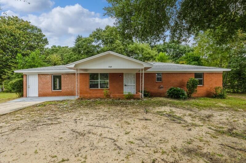 Auburn Rd, Crestview, FL 32539