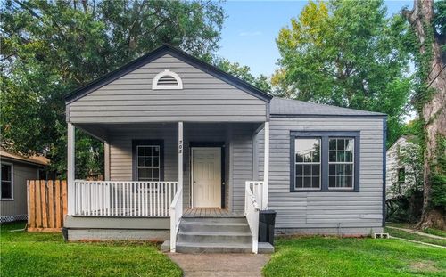 1703 Yale St, Alexandria, LA, 71301-4635 | Card Image