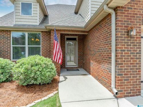 291 Creekside Ln, PELHAM, AL, 35124-3983 | Card Image