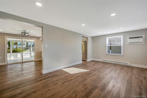 23 Limetree Dr, Manorville, NY, 11949-3118 | Card Image