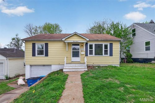 311 Superior Drive, St Louis, MO, 63135 | Card Image