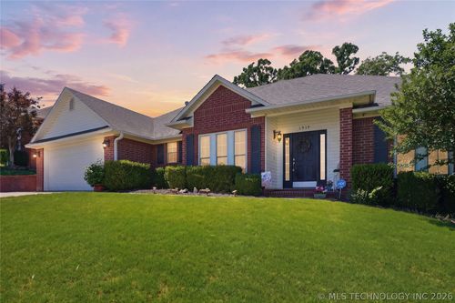 1919 Teluride Dr, Van Buren, AR, 72956-6496 | Card Image