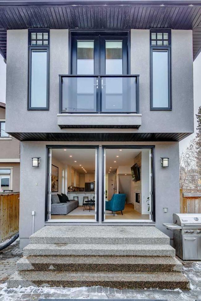 18 27 Avenue Sw, House other with 4 bedrooms, 4 bathrooms and 2 parking in Calgary AB | Image 22