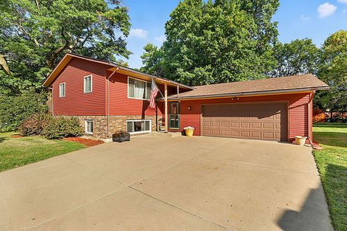 207 2nd St Ne, Saint Stephen, MN, 56375-4610 | Card Image