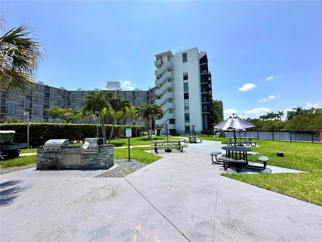 412 - 3475 N Country Club Dr, Condo with 1 bedrooms, 2 bathrooms and null parking in Aventura FL | Image 33