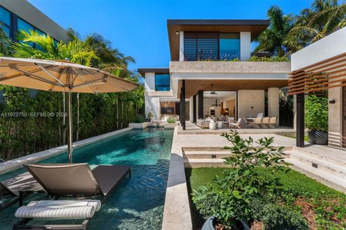 2145 Meridian Ave, Miami Beach, FL, 33139-1512 | Card Image