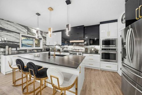 630 Rocky Ridge View Nw, Calgary, AB, T3G5C2 | Card Image