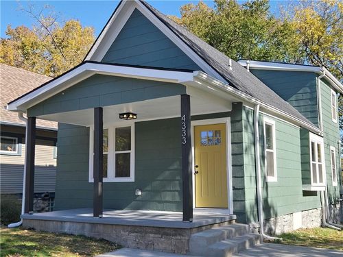 4333 Tracy Ave, Kansas City, MO, 64110-1827 | Card Image