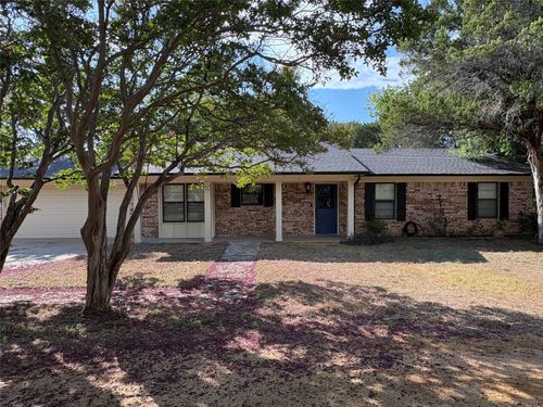 520 Crestwood Dr, Granbury, TX, 76048-5899 | Card Image