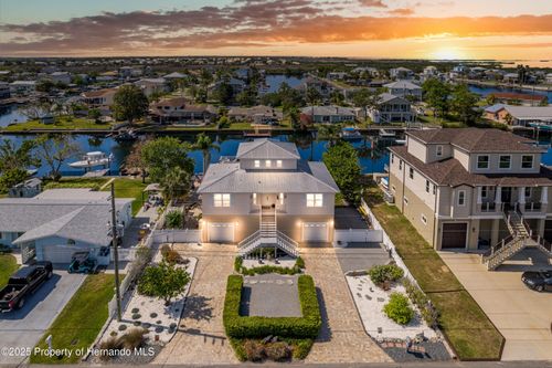 3352 Gulfview Dr, Hernando Beach, FL, 34607-3038 | Card Image