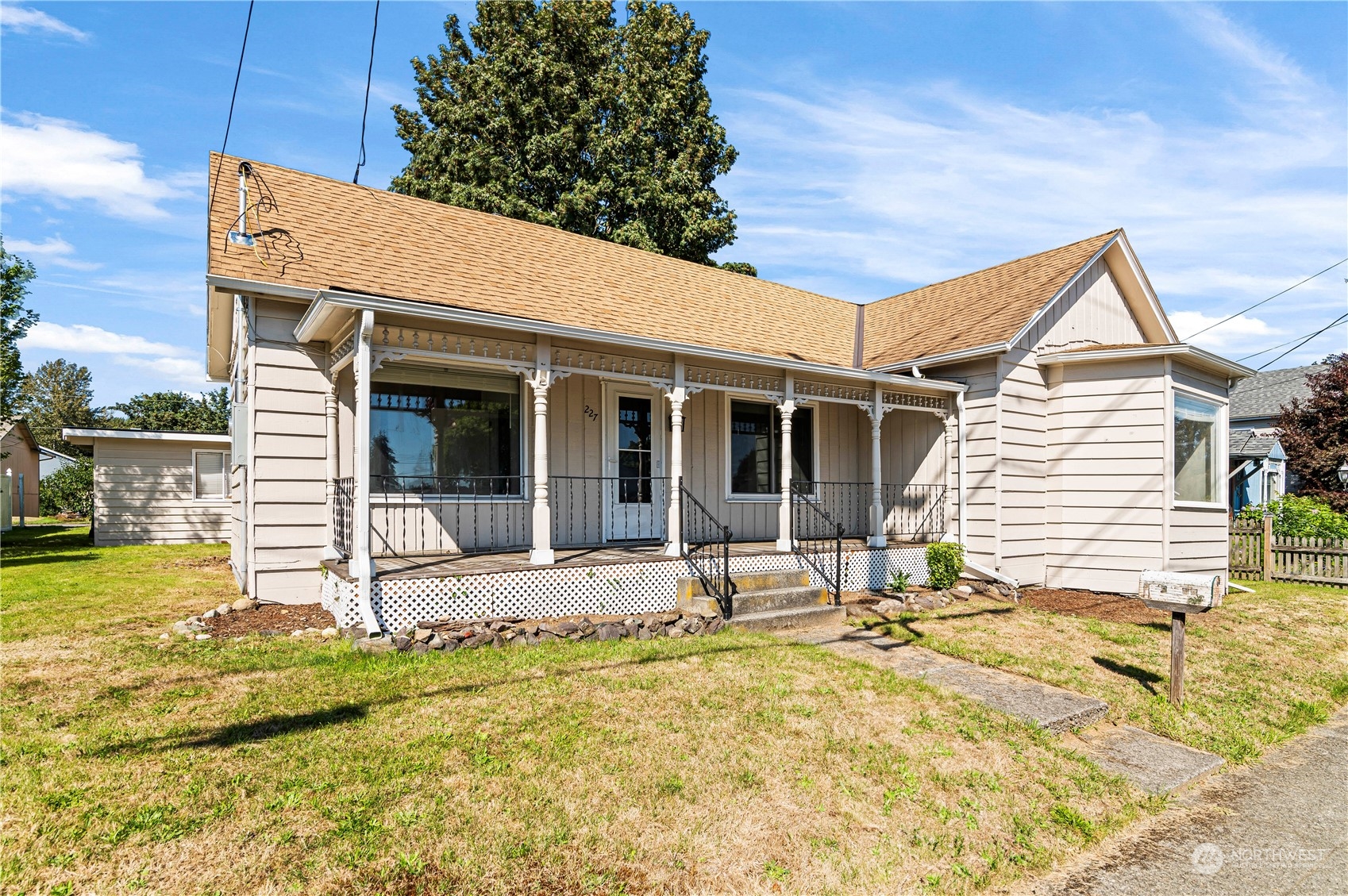 Burke Ave, Arlington, WA 98223