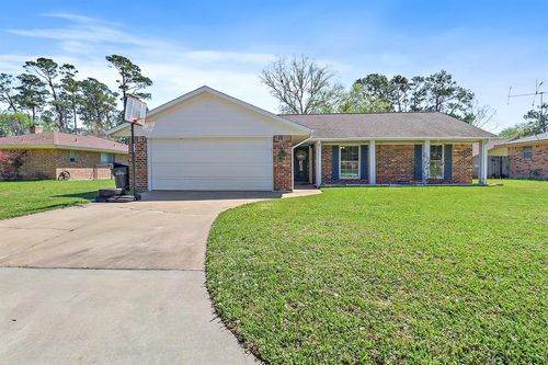 12404 Old River Dr, Mont Belvieu, TX, 77523-9554 | Card Image