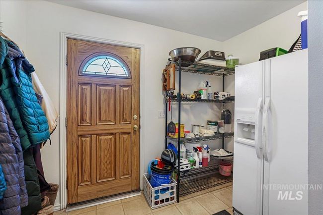 294 N 950 E, House other with 4 bedrooms, 3 bathrooms and 2 parking in Declo ID | Image 21