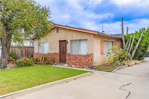 218 E 16th St, Costa Mesa, CA, 92627-3804 | Card Image