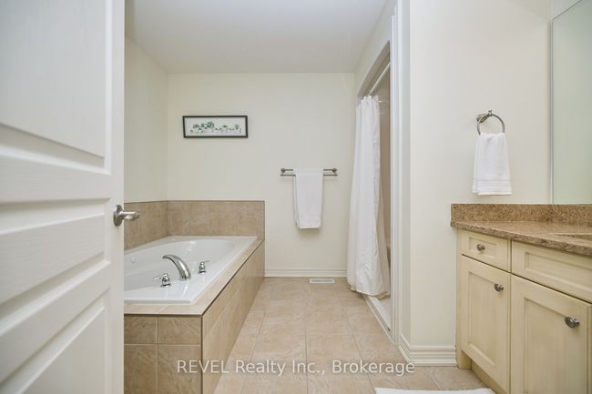 91 Roselawn Cres, House attached with 2 bedrooms, 4 bathrooms and 1 parking in Welland ON | Image 18