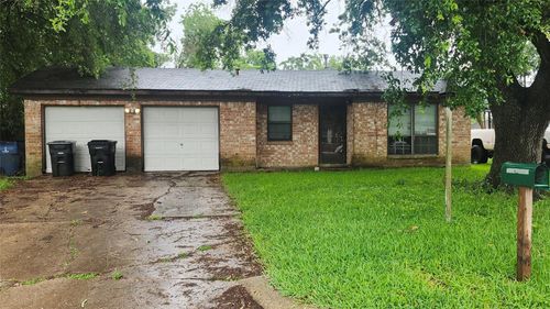 509 Debbie Ln, Alvin, TX, 77511-5319 | Card Image