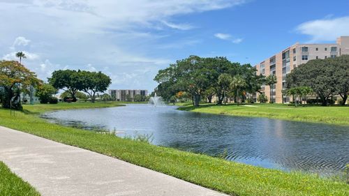 103-4 Abbey Ln, Delray Beach, FL, 33446-1660 | Card Image