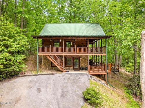 4230 Alyssa Way, Gatlinburg, TN, 37738 | Card Image