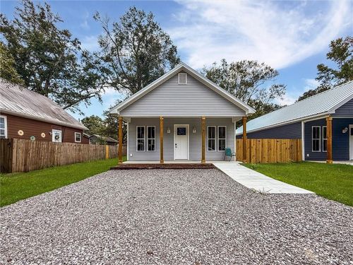 307 E 34th Ave, Covington, LA, 70433-1756 | Card Image