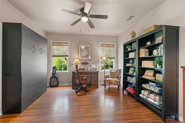 1922 W Lake Dr, House other with 3 bedrooms, 2 bathrooms and 6 parking in Taylor TX | Image 24