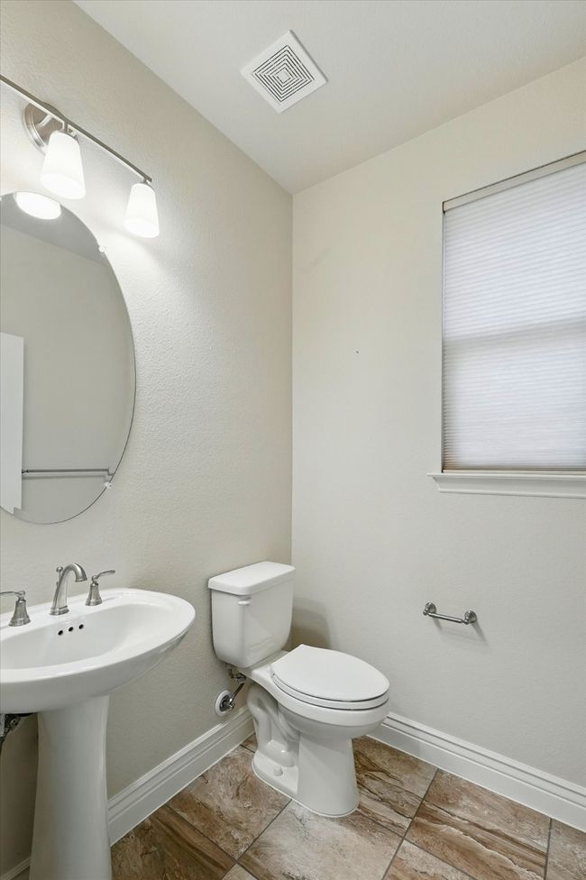 Half bath | Image 23