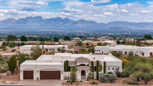 8052 Renoir Loop, Las Cruces, NM, 88007-9032 | Card Image