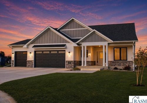 34 N Pointe Ct, North Mankato, MN, 56003-7511 | Card Image