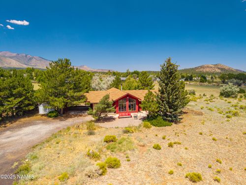 6585 E Burris Ln, Flagstaff, AZ, 86004-9505 | Card Image