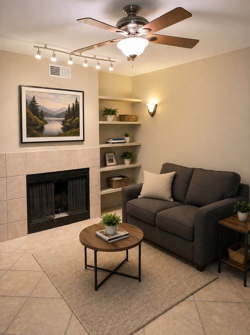 204-2110 Rio Grande St, Austin, TX, 78705-5532 | Card Image