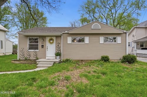 825 Morse St, Findlay, OH, 45840-6051 | Card Image