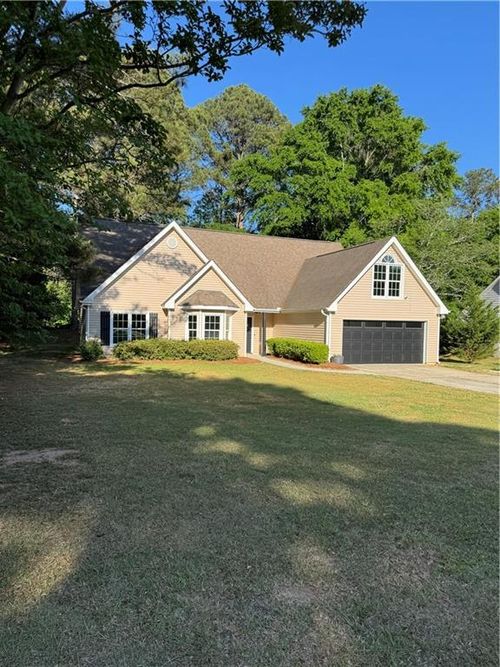 2360 Huntington Dr, Loganville, GA, 30052-3243 | Card Image