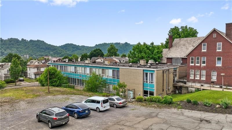 Commercial Lease in Ambridge