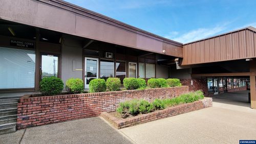 1579 Edgewater St Nw, Salem, OR, 97304 | Card Image