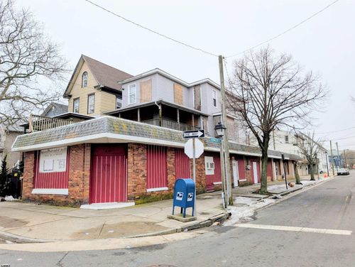 420 N Indiana Ave, Atlantic City, NJ, 08401-2104 | Card Image
