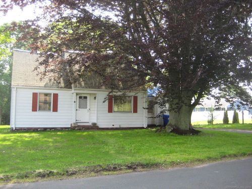 18 Linsley St, Branford, CT, 06405-4415 | Card Image