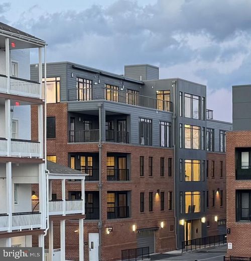 unit-202-208 E 2nd St, FREDERICK, MD, 21701-7007 | Card Image