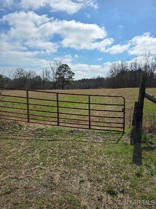 1901 Baker Holley Rd, Clanton, AL, 35045-8819 | Card Image