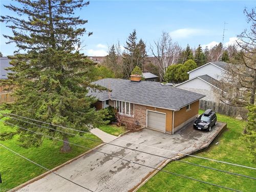 13 Westview Crescent, Waterdown, ON, L8B0E4 | Card Image