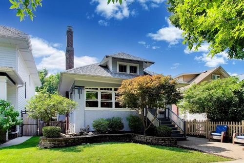 617 Clarence Ave, Oak Park, IL, 60304-1303 | Card Image
