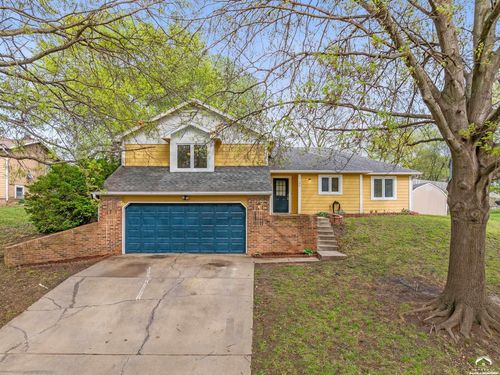 2404 Winterbrook Ct, Lawrence, KS, 66047-2452 | Card Image