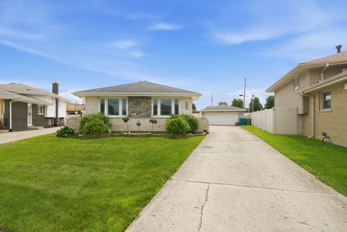 4517 W 110th Pl, Oak Lawn, IL, 60453-5606 | Card Image