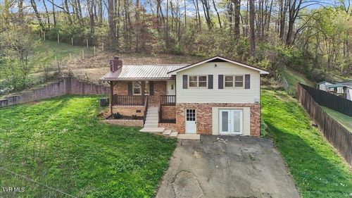 161 Massey St, Elizabethton, TN, 37643-6554 | Card Image